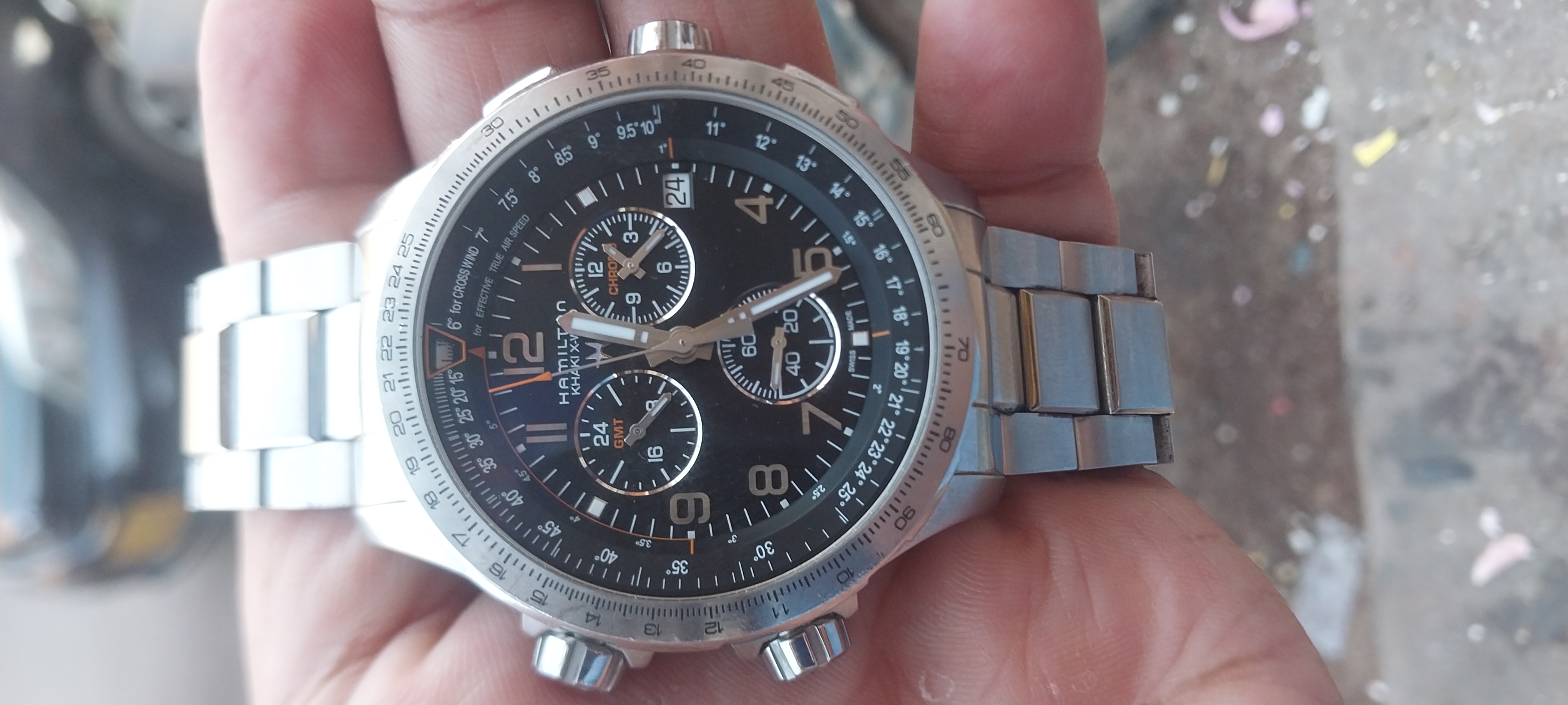 Hamilton Khaki chronograph qrtz side view