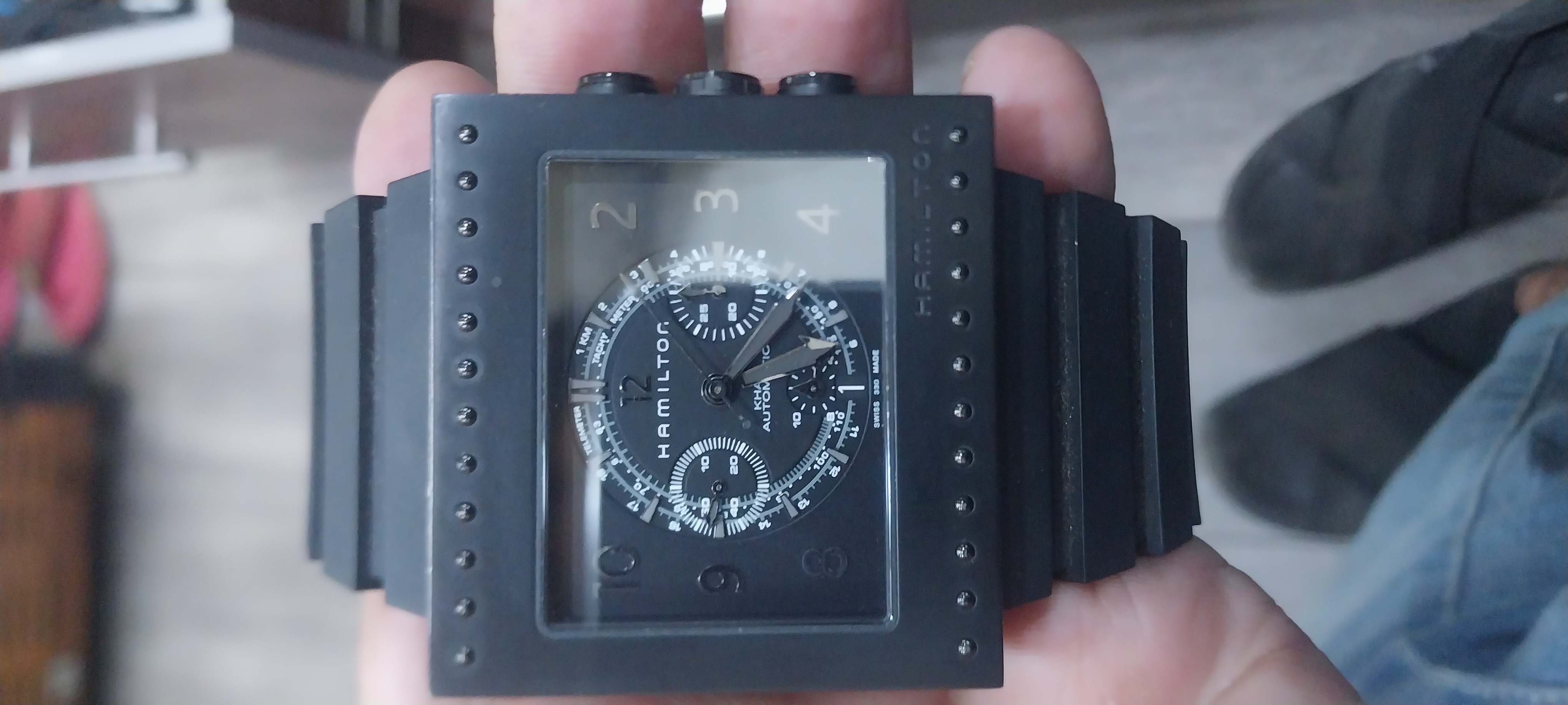 Hamilton square jumbo side view